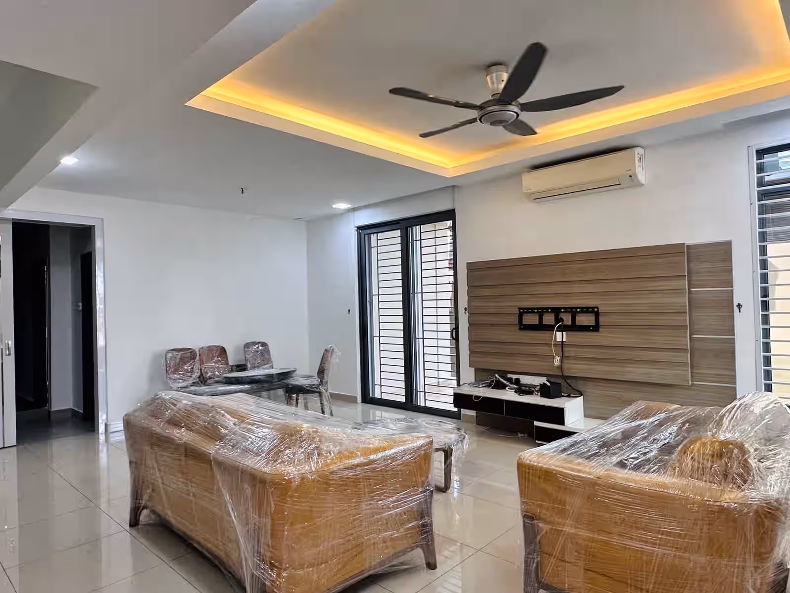 Property Image 1 - Near JB CIQ / Cluster House for Rent