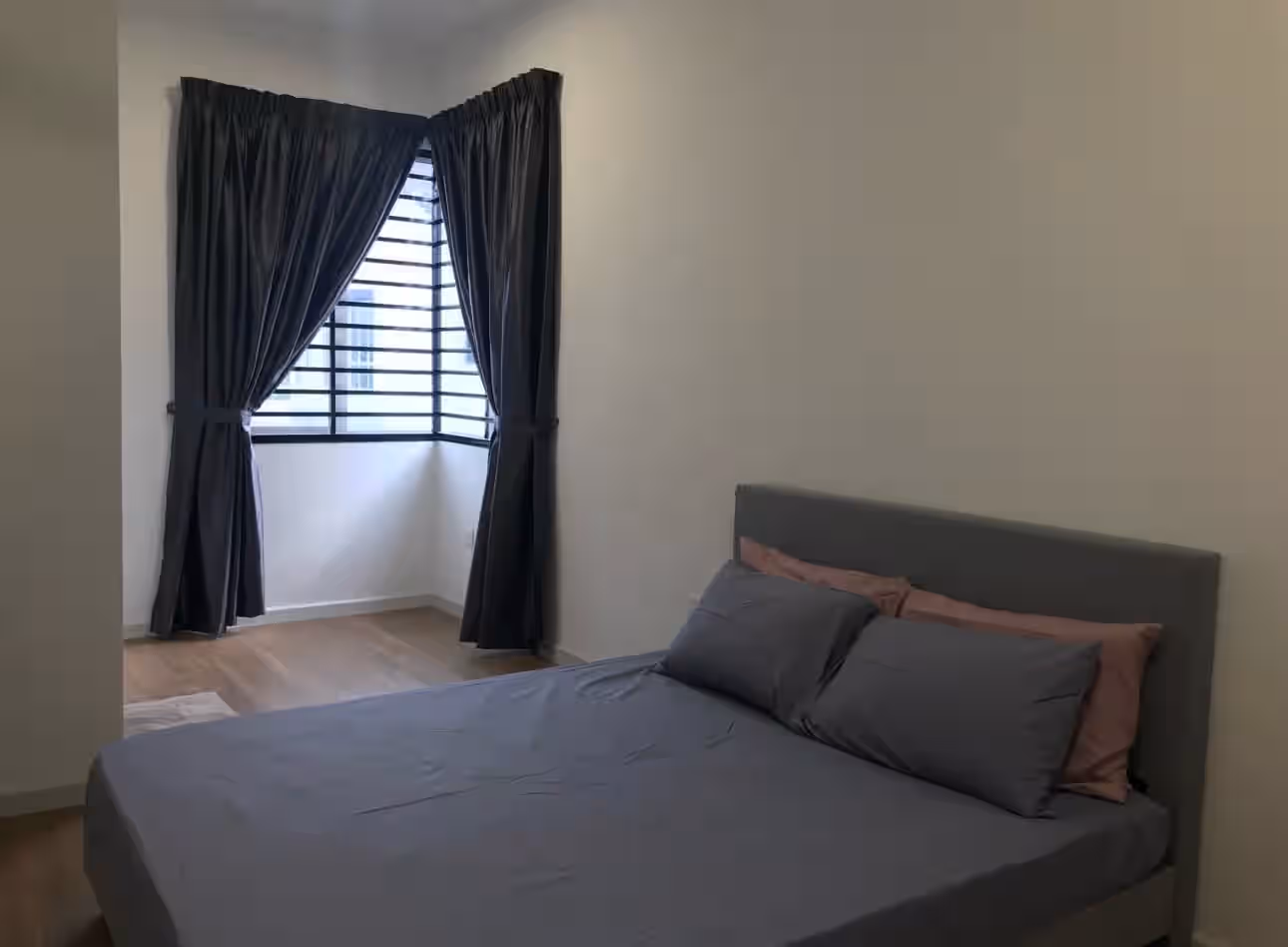 Property Image 1 - Room Rent