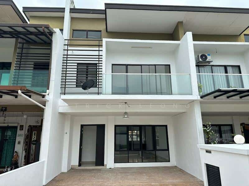 Property Image 1 - Jalan Anggun 3B