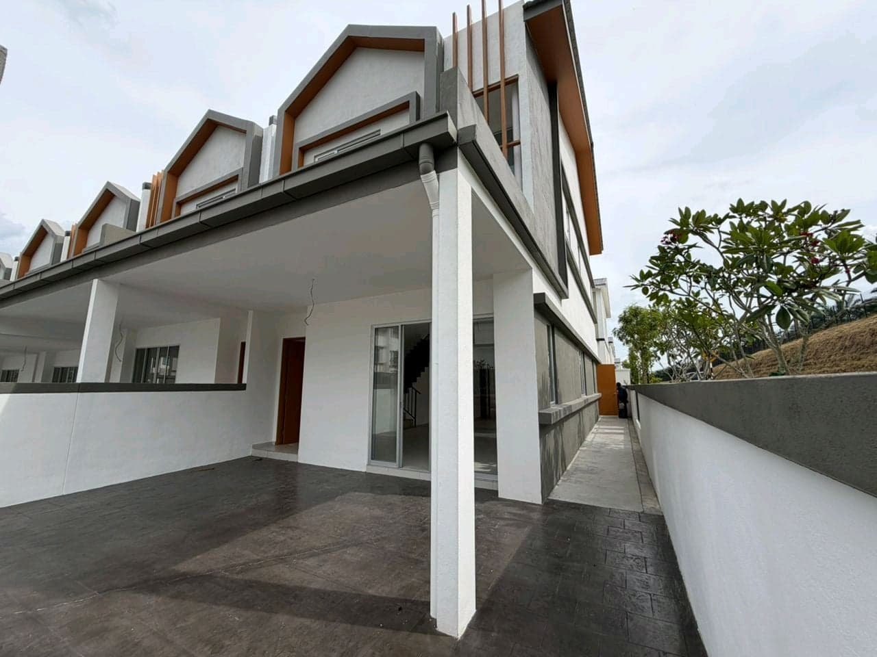 Slide 4