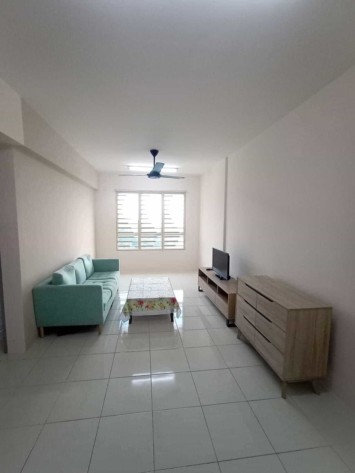 Property Image 1 - Dua Residensi, Teluk Kumbar