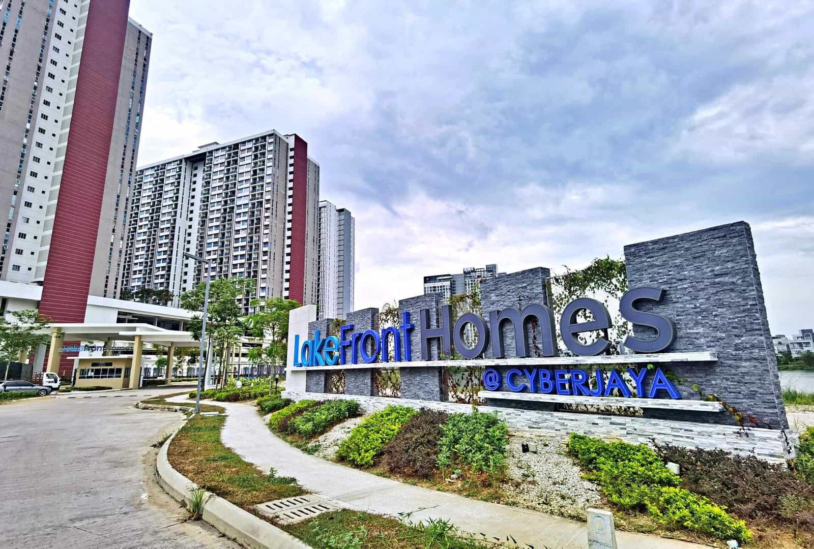 Property Image 1 - Lakefront Homes, Cyberjaya