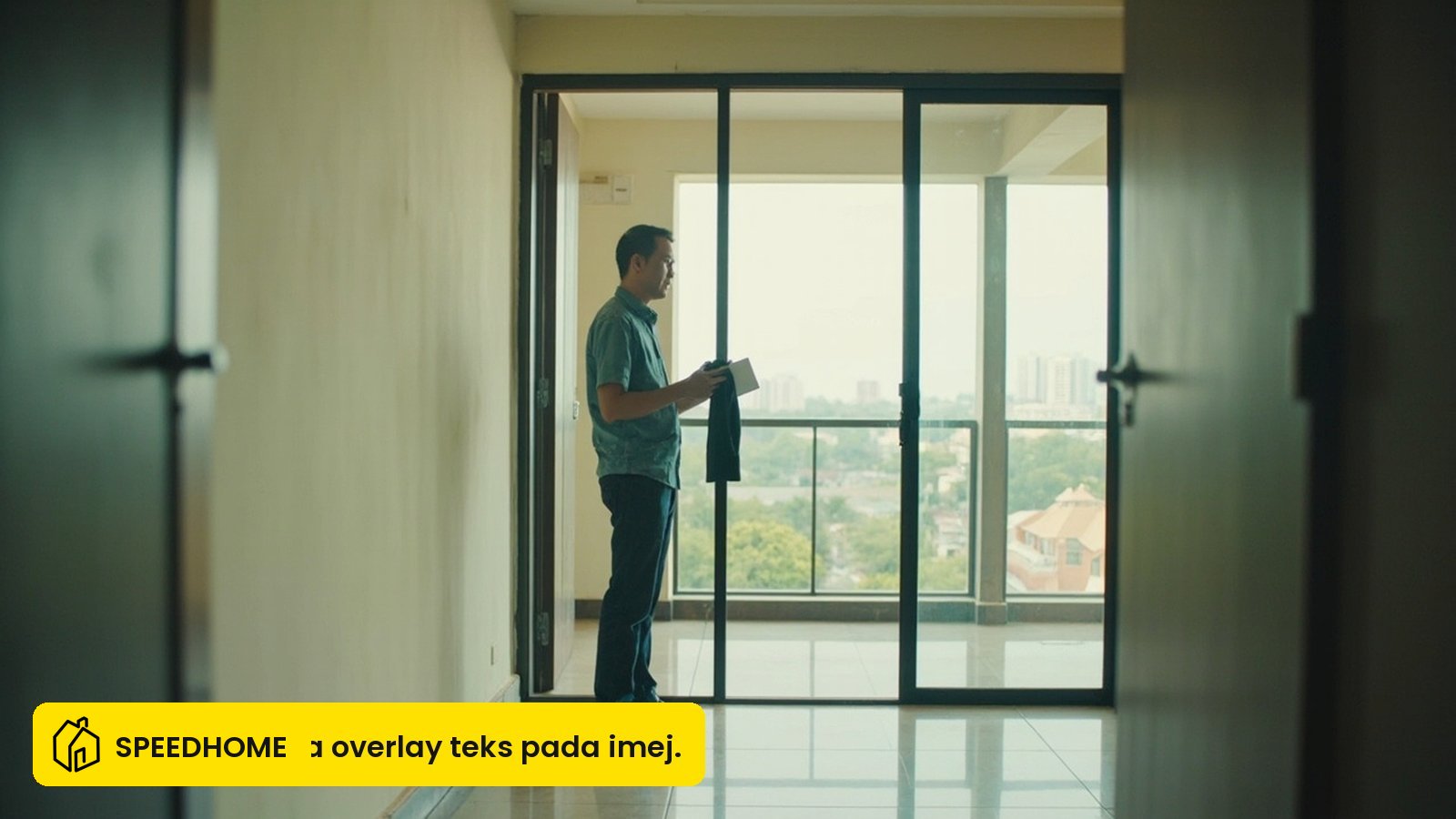 Tuan rumah Malaysia memeriksa unit kondominium kosong sebelum memutuskan tahap perabot