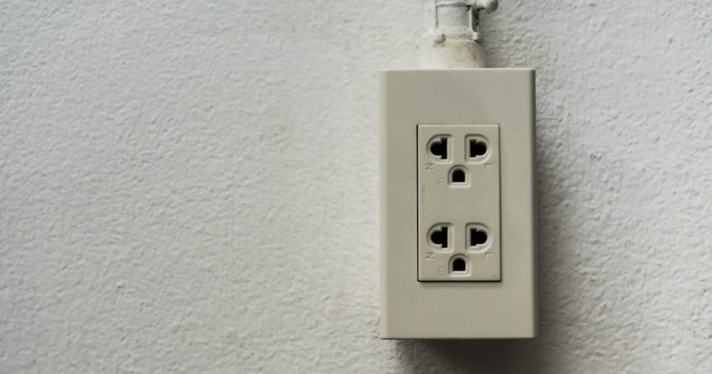 Look Out For These Things Before You Move In! - 5.Test the power outlet and the electrical work.