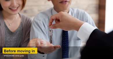 Key handover before moving into a rental home